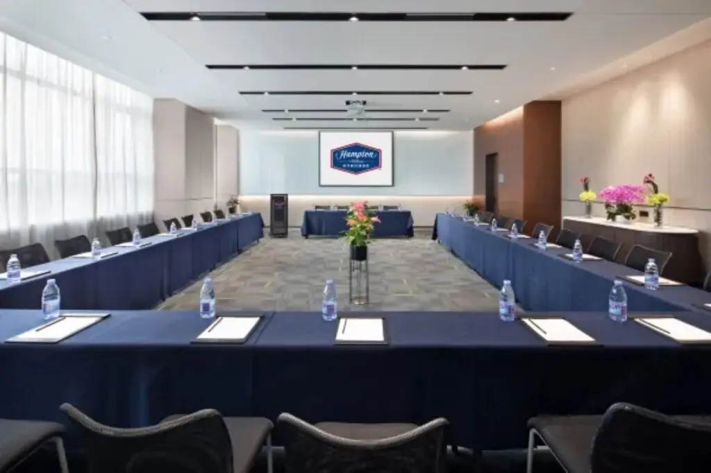 Нанкин: Hampton by Hilton Nanjing Olympic Sports Expo Center