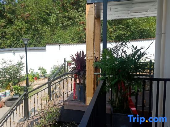 Хучжоу: Anji Lanshe Homestay (Zhongnan Baicaoyuan Yuan Anji Natural Museum Branch)