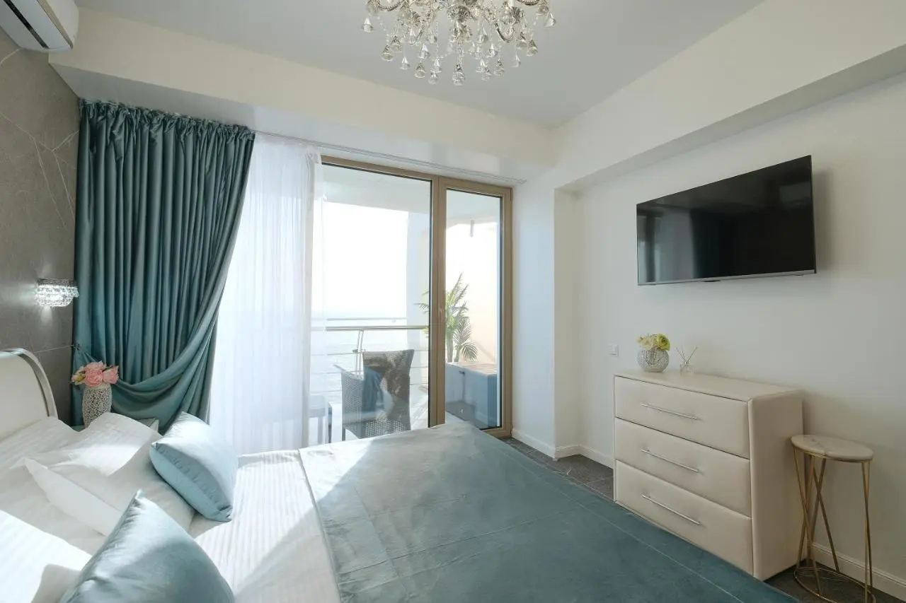 Сочи: "Serenity Premium apartments" с панорамным видом на море