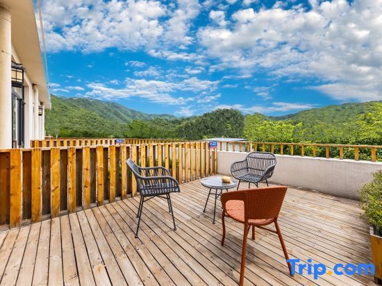 Пекин: Yishan Yishe Courtyard Family Vacation Villa Shansu (Huairou Scenic Area)