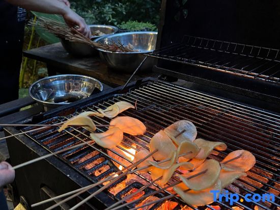 Чэнду: Minshuku Forest Hot Spring Guest House
