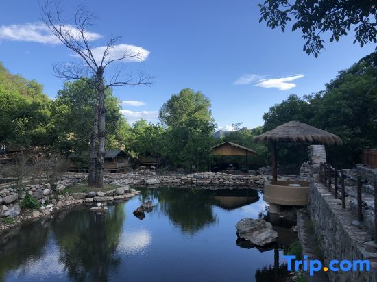 Пекин: Beijing Shihuamuhai Private Shanshui Yard