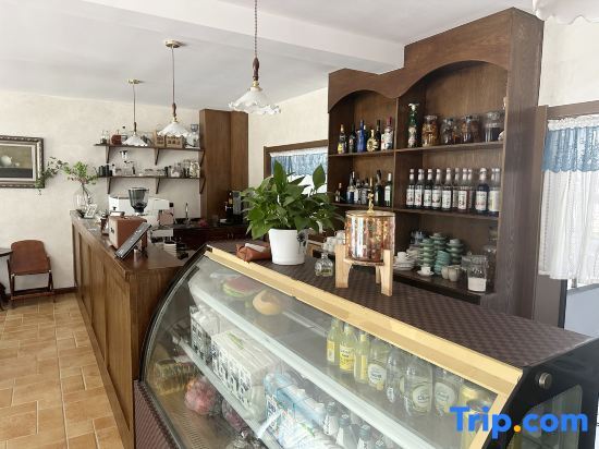 Инин: Shiheyuanfang Homestay