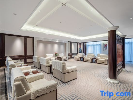 Цзюцзян: Grand New Century Hotel Jiujiang Lianxi