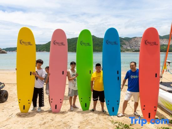 Санья: Xiaolu Chenke Seaview Surfing Homestay (Sanya Wuzhizhou Island Houhai Branch)