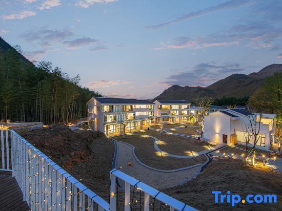 Yuannan Yard Yeluxury View Homestay (Yuannan Sichuan-Tibet Line Moon Bay Scenic Area Branch) — фото 1