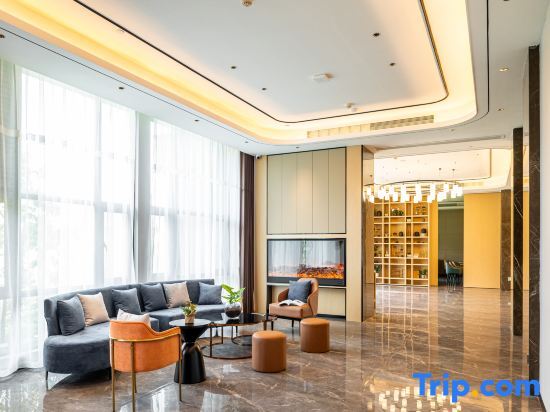 Куньмин: Country Inn & Suites by Radisson, Kunming Changshui International Airport
