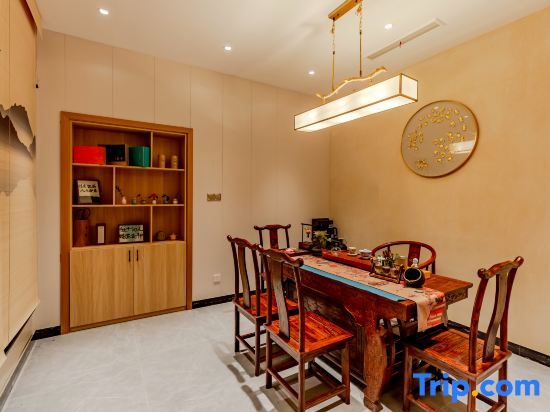 Xuancheng: Moon Bay Qianyu Millennium Hotel (Zhuyuan Branch)