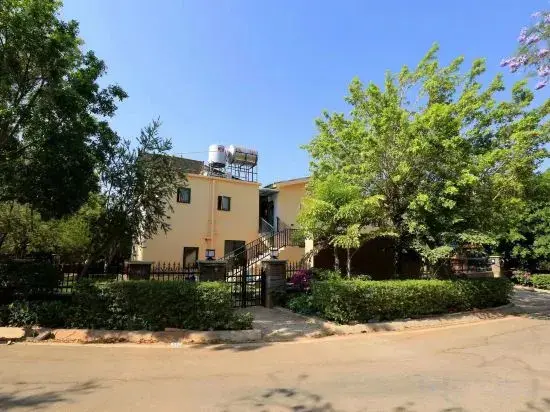 Юанмоу: Yuanmouren World Park Yunshang No.18 Homestay