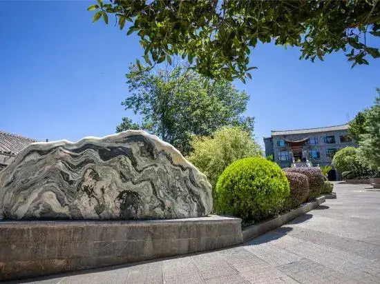 Дали: Heqing Cunshi Manor · YouRan Residence