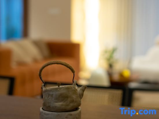 Хучжоу: One Night and One Summer Anjiins Mountain Luxury Hot Spring Resort Homestay