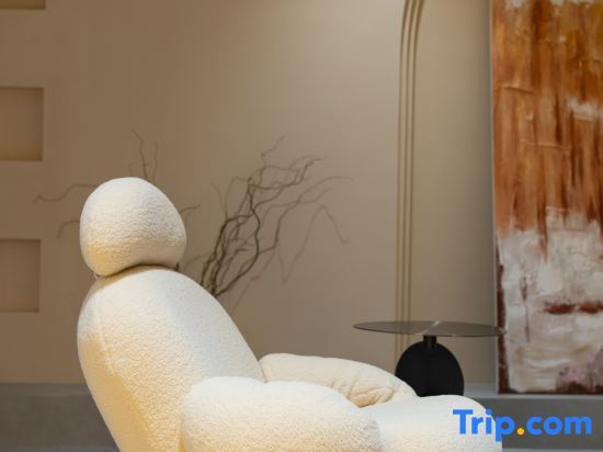 Хучжоу: One Night and One Summer Anjiins Mountain Luxury Hot Spring Resort Homestay