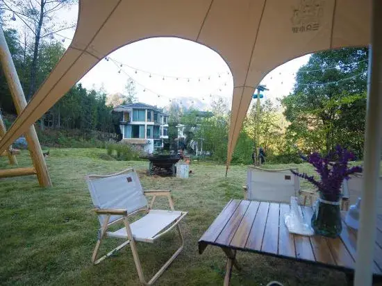 Чжанцзяцзе: Mountain House Bamboo B&B