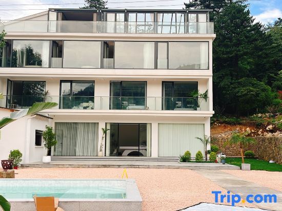 Хучжоу: Xiaowa's family wild luxury party group building parent-child homestay