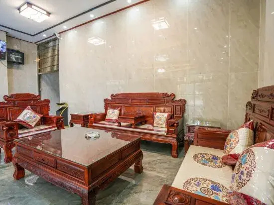Шипинг: Hongying Homestay