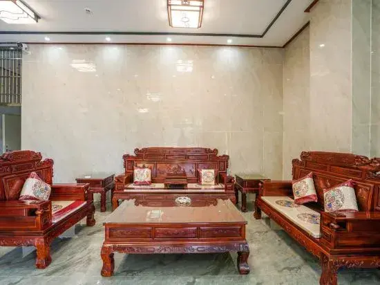 Шипинг: Hongying Homestay