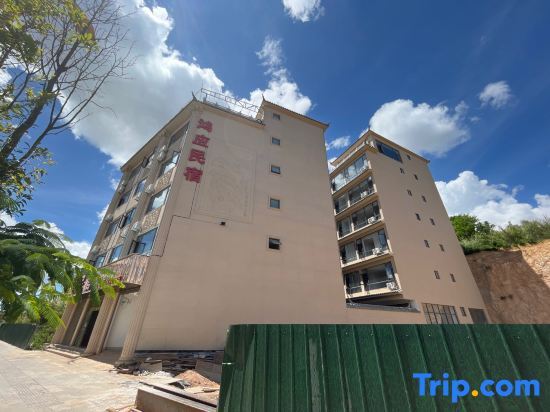 Шипинг: Hongying Homestay