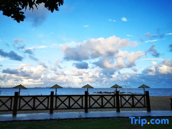 Фанчэнган: Rococo Rainforest Beach Villa Seaview Hotel (Sankuaishi Bailangtan Branch)