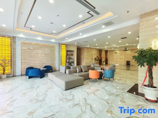 Лунси: Hualijing Hotel, Xiwen (Xixi Station)