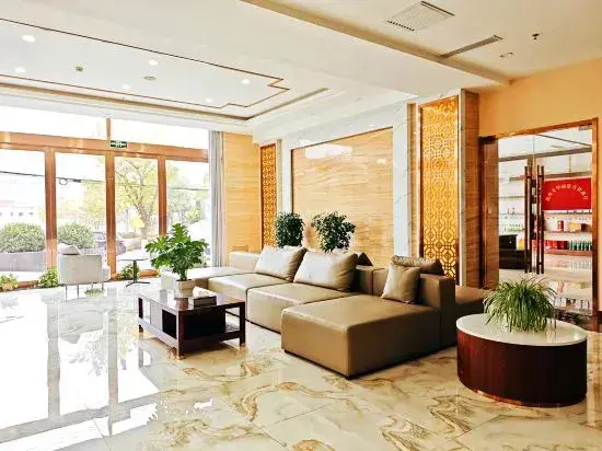 Лунси: Hualijing Hotel, Xiwen (Xixi Station)