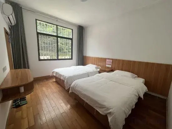 Цзиань: Jinggangshan Ciping Jinhonghua Homestay