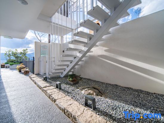 Sky Cloud | Lotu Meisu Holiday Villa Cliff Seaview Holiday Homestay (Dali Erhai Branch) — фото 1