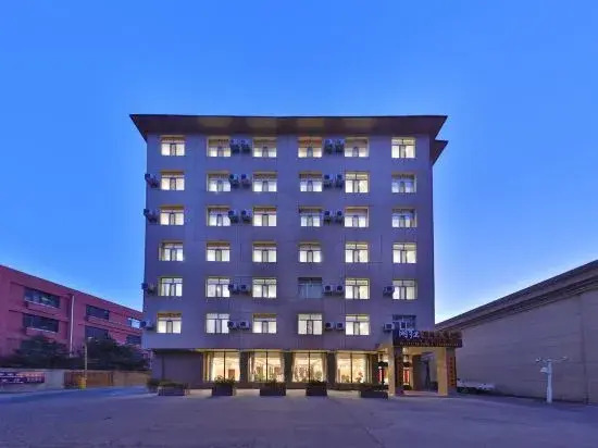 Хуньчунь: Hunchun Wanghong Building Film and Television Homestay