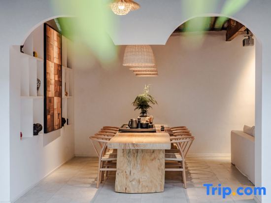 Дали: Dali Shijing Homestay