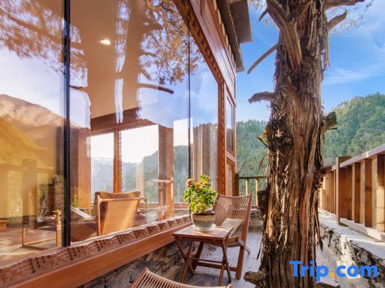 Гу'эргоу: Lixian Gu'ergou Xiangjia Yuzong Homestay