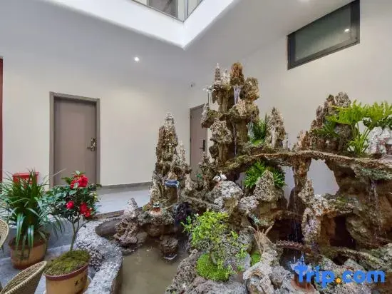 Дали: Fengyu Yue U. See West Bank Mihai Courtyard Meisu (Bohai Park Branch)