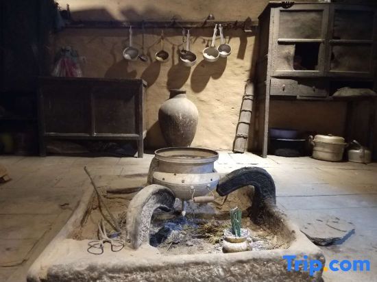 Данба: Danba Daughter Qing Manor (Jiaju Zangzhai No.1 Environmenttai Branch)
