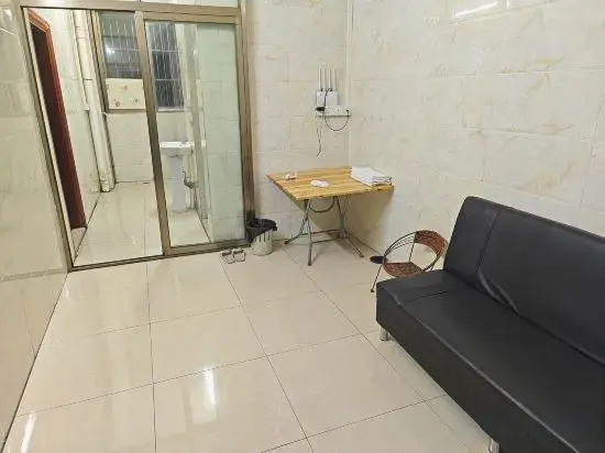 Чжуншань: Zhongshan Junyi Business Apartment