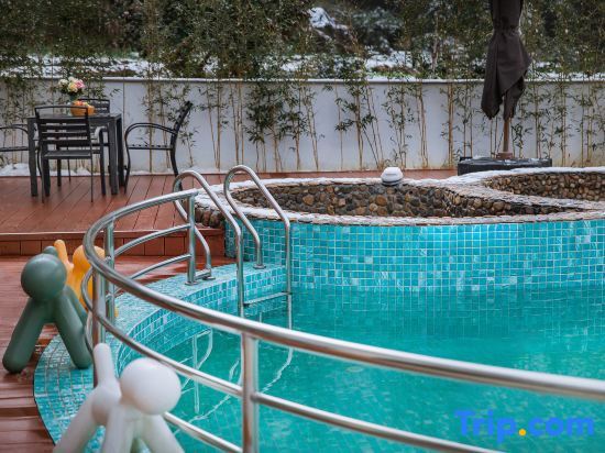 Хучжоу: Yunshang Grassland·Shanshengyishe·180° Mountain View Wild Luxury Private Soup