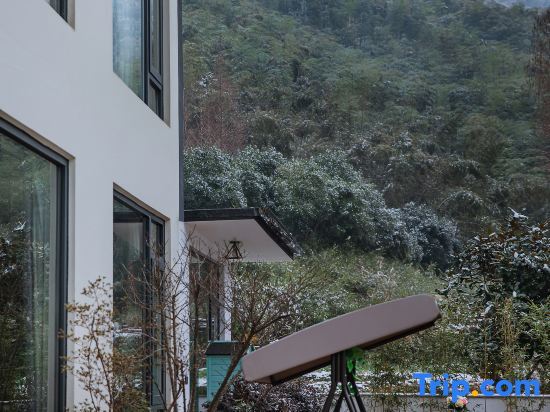Хучжоу: Yunshang Grassland·Shanshengyishe·180° Mountain View Wild Luxury Private Soup