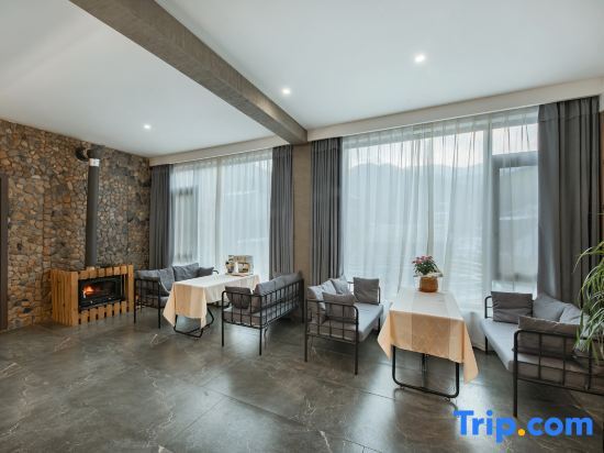 Хучжоу: Yunshang Grassland·Shanshengyishe·180° Mountain View Wild Luxury Private Soup