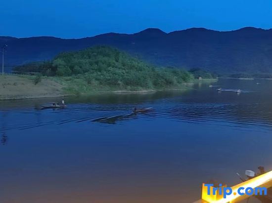 Хуанши: Xiandaohu Xitian Yueshang Homestay