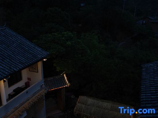 Дали: Nuodeng Yuanse Homestay