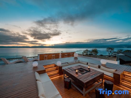 Дали: Dali Floating Residential Area Sea view courtyard