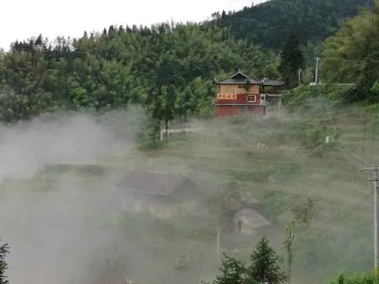 Лоуди: Ziquejie Zhuofan Home Homestay