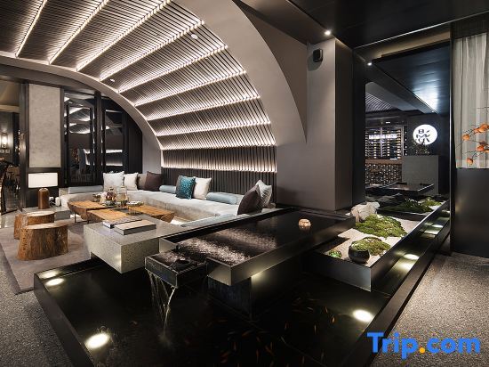 Урумчи: Urumqi Hongguang Mountain Convention and Exhibition Center Manxin Hotel