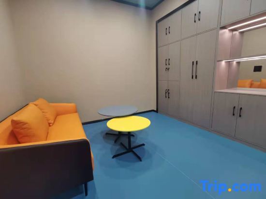 Урумчи: Urumqi Hongguang Mountain Convention and Exhibition Center Manxin Hotel