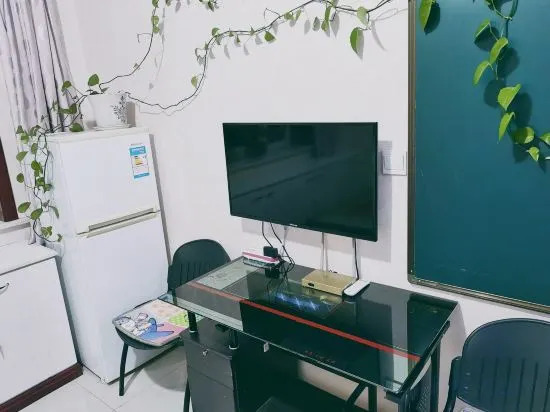 Хуньчунь: Tianhong Apartment