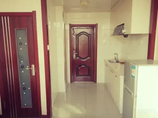 Хуньчунь: Tianhong Apartment