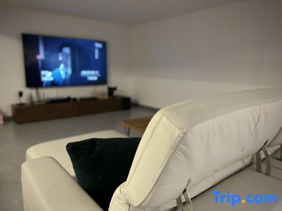 Тайчжоу: Rongyue Xianju  16 Rooms On the Weir