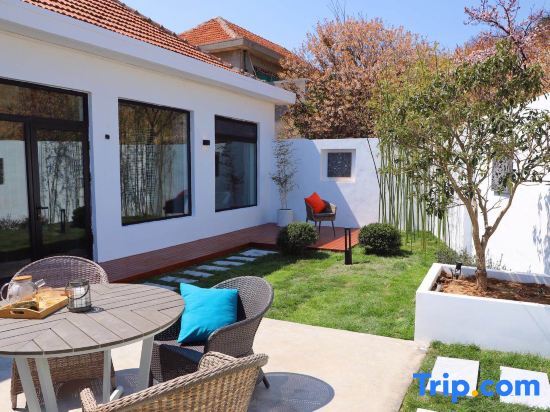 Циндао: Qingdao Wushe Tangquan Seaview Holiday Courtyard