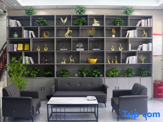 Шаньтоу: Puning HuiTaiyuan Business Apartment