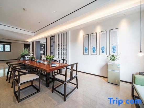 Хучжоу: Anji Zhuyin Wild Luxury Holiday Homestay (Hello Kitty)