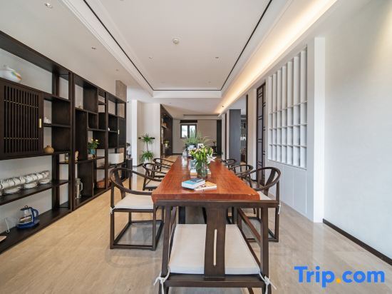 Хучжоу: Anji Zhuyin Wild Luxury Holiday Homestay (Hello Kitty)