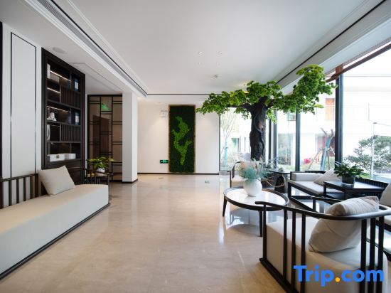 Хучжоу: Anji Zhuyin Wild Luxury Holiday Homestay (Hello Kitty)