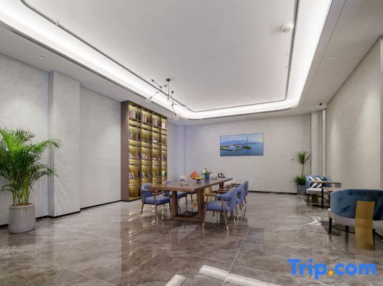 Цзюцзян: Country Inn & Suites by Radisson, Jiujiang BALIHU International Automobile City